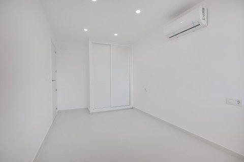 Apartment for sale in Torrevieja, Alicante, Spain 3 bedrooms, 102 sq.m. No. 165755 - photo 27