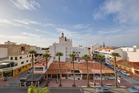 Apartment for sale in Torrevieja, Alicante, Spain 3 bedrooms, 102 sq.m. No. 165755 - photo 12