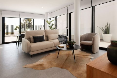 Villa pārdošanā Guardamar del Segura, Alicante, Spānijā 4 istabas, 188 m2 Nr. 144970 - attēls 1