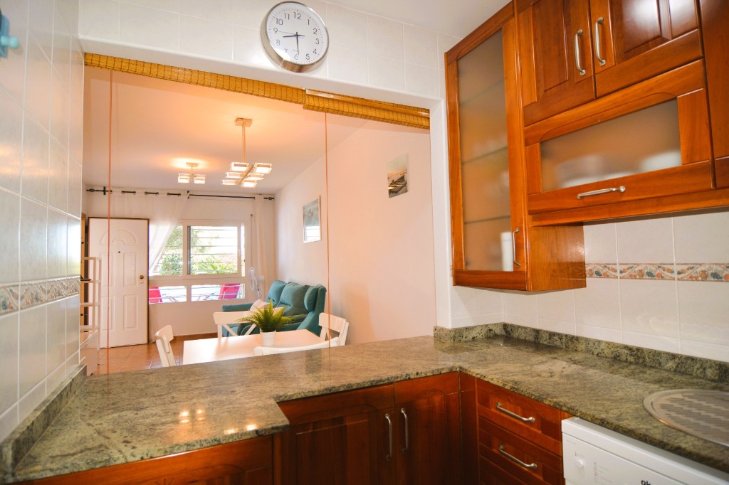Квартира в Дехеса де Кампоамор, Аликанте, Испания 3 спальни, 85м2 №144966