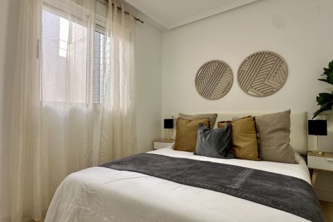 Apartament w Torrevieja, Alicante, Hiszpania 3 sypialnie, 90 mkw. nr 152113 – zdjęcie 28