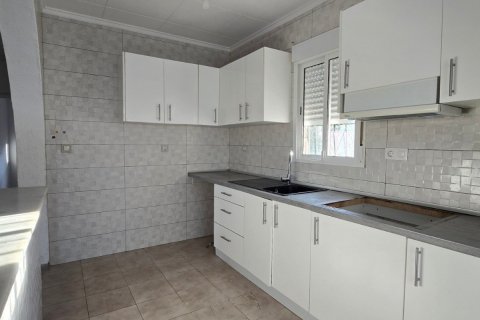 Villa till salu i Torrevieja, Alicante, Spanien 3 sovrum, 140 kvm. Nr. 152116 - foto 14