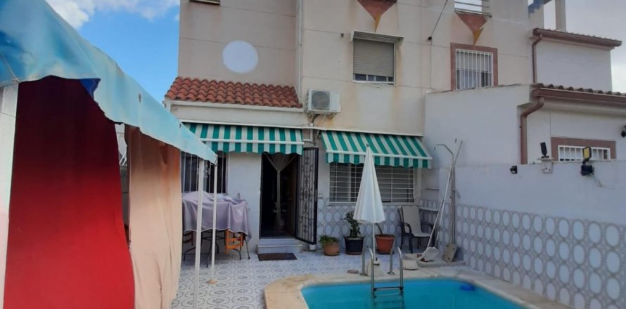 Duplex Torrevieja, Alicante, Espagne 4 chambres, 1 m2 No. 112929