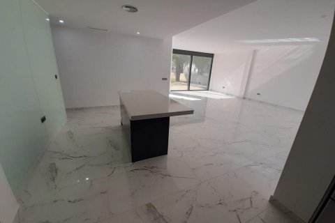 Villa à vendre Alicante, Espagne, 4 chambres, 250 m2 No. 112941 - photo 13