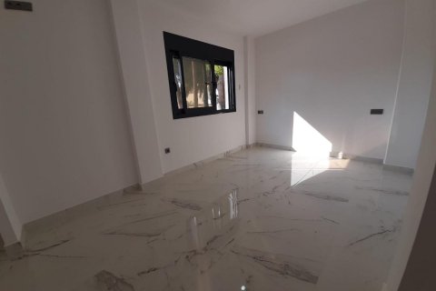 Villa à vendre Alicante, Espagne, 4 chambres, 250 m2 No. 112941 - photo 10