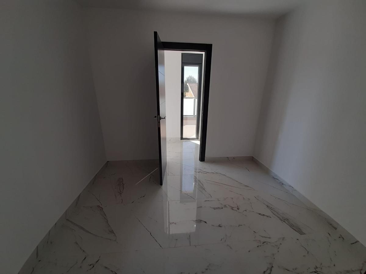 Villa in Alicante, Spain 4 bedrooms, 235 sq.m. No. 112941