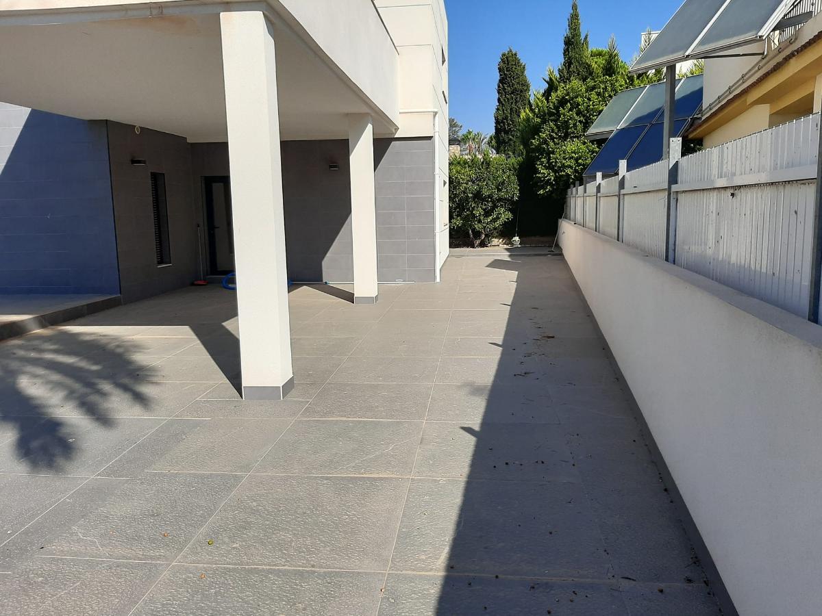 Villa in Alicante, Spain 4 bedrooms, 235 sq.m. No. 112941