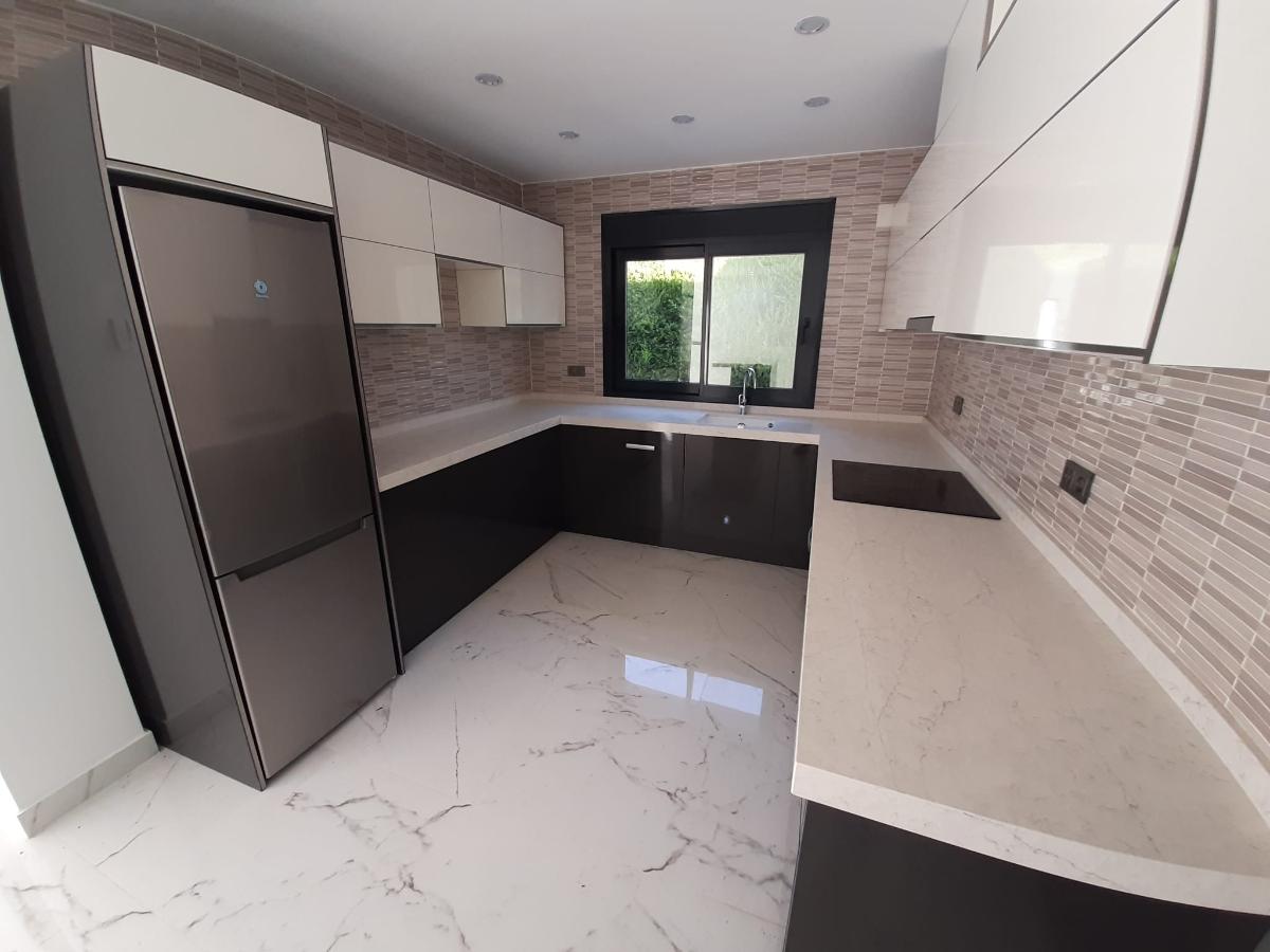Villa in Alicante, Spain 4 bedrooms, 235 sq.m. No. 112941