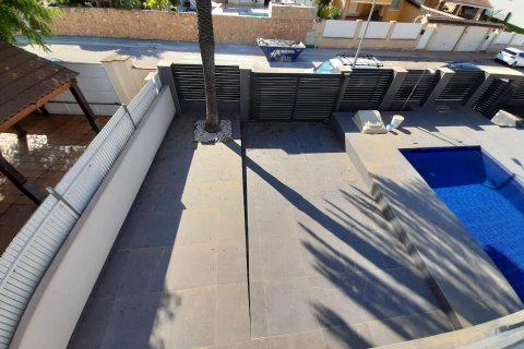 Villa à vendre Alicante, Espagne, 4 chambres, 250 m2 No. 112941 - photo 6