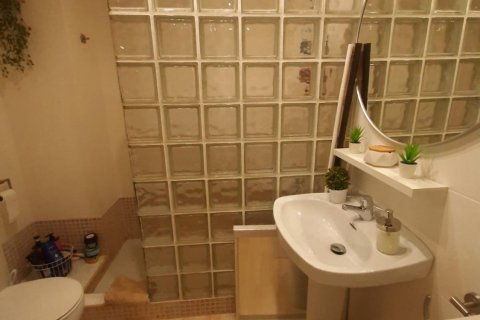 Huoneisto myytävänä Torrevieja, Alicante, Espanja, 3 makuuhuonetta, 1 m2 No. 112940 - kuva 12