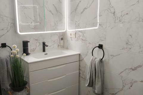 Kamienica w Alicante, Hiszpania 3 sypialnie, 168 mkw. nr 140301 – zdjęcie 17