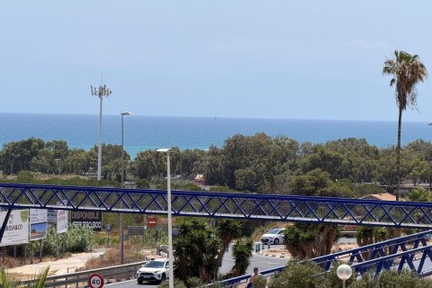 Tvåvåningslägenhet till salu i Guardamar del Segura, Alicante, Spanien 4 sovrum, 150 kvm. Nr. 196331 - foto 24