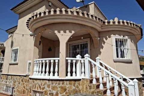Villa till salu i Ciudad Quesada, Alicante, Spanien 4 sovrum, 164 kvm. Nr. 196335 - foto 20