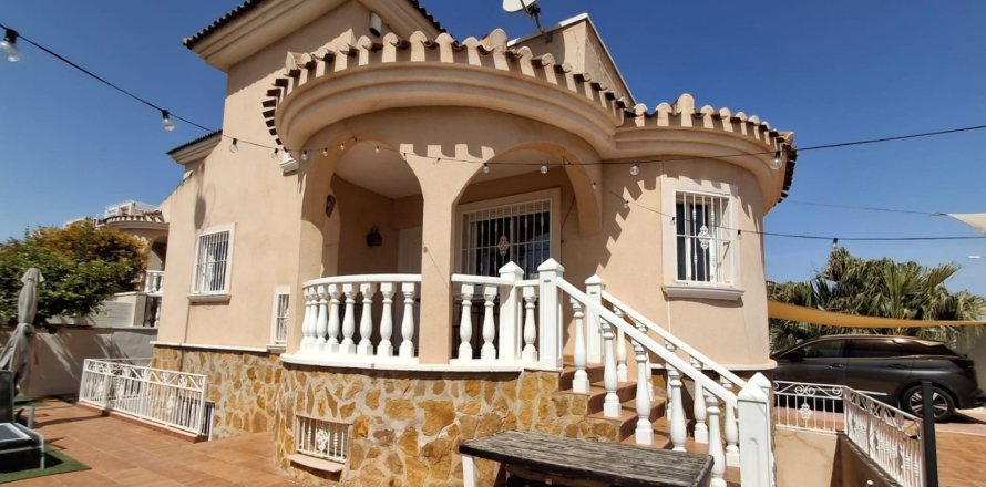 Villa i Ciudad Quesada, Alicante, Spanien 4 sovrum, 164 kvm. Nr. 196335