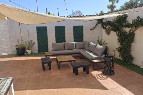 Villa till salu i Ciudad Quesada, Alicante, Spanien 4 sovrum, 164 kvm. Nr. 196335 - foto 15