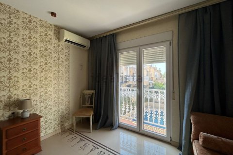 Villa till salu i Guardamar del Segura, Alicante, Spanien 5 sovrum, 216 kvm. Nr. 196333 - foto 16