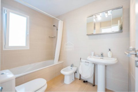 Huoneisto myytävänä Es Mercadal, Menorca, Espanja, 3 makuuhuonetta, 92 m2 No. 110880 - kuva 9