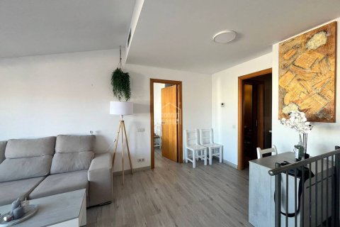 Huoneisto myytävänä Ciutadella De Menorca, Menorca, Espanja, 1 makuuhuone, 61 m2 No. 149896 - kuva 4