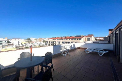 Huoneisto myytävänä Ciutadella De Menorca, Menorca, Espanja, 1 makuuhuone, 61 m2 No. 149896 - kuva 13