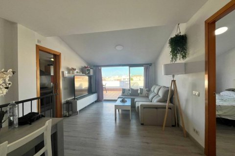 Huoneisto myytävänä Ciutadella De Menorca, Menorca, Espanja, 1 makuuhuone, 61 m2 No. 149896 - kuva 2