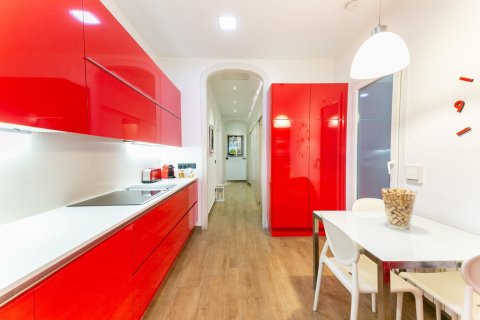 Apartamento en venta en Barcelona, España 7 dormitorios, No. 140962 - foto 10