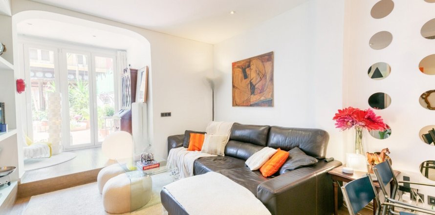 Apartamento en Barcelona, España 7 dormitorios, No. 140962