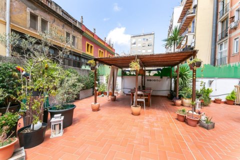Apartamento en venta en Barcelona, España 7 dormitorios, No. 140962 - foto 3