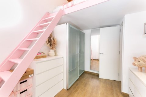 Apartamento en venta en Barcelona, España 7 dormitorios, No. 140962 - foto 19