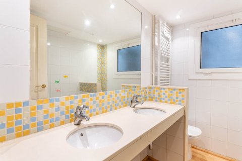 Appartamento in vendita a Barcelona, Spagna 4 camere da letto, 140 mq. N° 140961 - foto 17