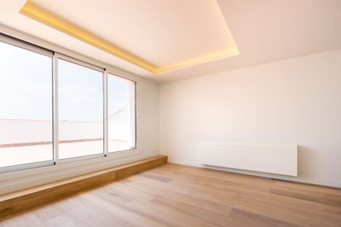 Apartamento en venta en Barcelona, España No. 140964 - foto 1