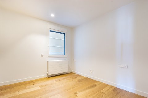 Apartamento en venta en Barcelona, España No. 140964 - foto 9