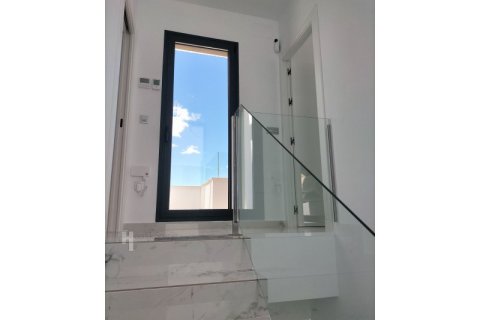 Villa for sale in Pilar de la Horadada, Alicante, Spain 3 bedrooms, No. 168219 - photo 19