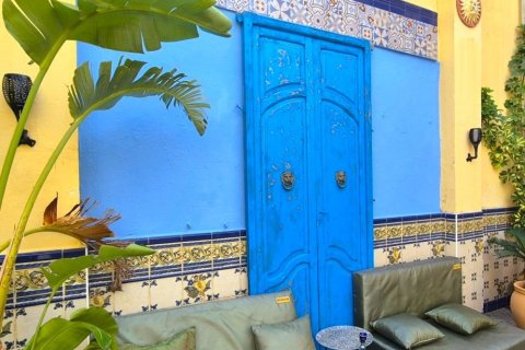 Rindu māja pārdošanā Sanet Y Negrals, Alicante, Spānijā 8 istabas, 334 m2 Nr. 153861 - attēls 8