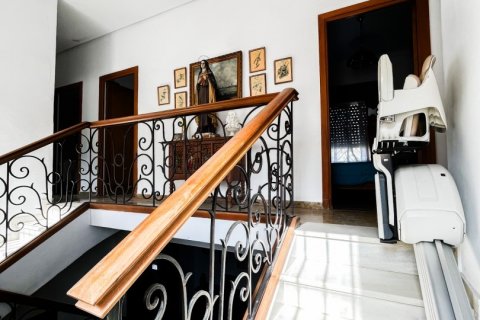 Сasa en venta en Málaga, España 6 dormitorios, 430 m2 No. 153857 - foto 2