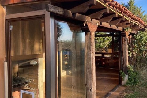 Сasa en venta en Villaturiel, León, España 3 dormitorios, 330 m2 No. 153856 - foto 4