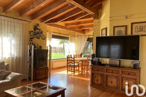 Сasa en venta en Villaturiel, León, España 3 dormitorios, 330 m2 No. 153856 - foto 15