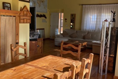 Сasa en venta en Villaturiel, León, España 3 dormitorios, 330 m2 No. 153856 - foto 16