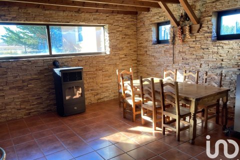 Сasa en venta en Villaturiel, León, España 3 dormitorios, 330 m2 No. 153856 - foto 20