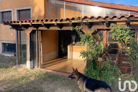 Сasa en venta en Villaturiel, León, España 3 dormitorios, 330 m2 No. 153856 - foto 3