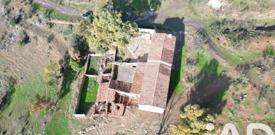 Hus i Casabermeja, Malaga, Spanien 5 sovrum, 500 kvm. Nr. 152826