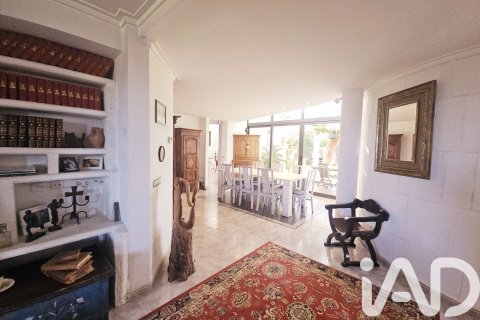 House for sale in Alcudia, Mallorca, Spain 4 bedrooms, 441 sq.m. No. 152824 - photo 13