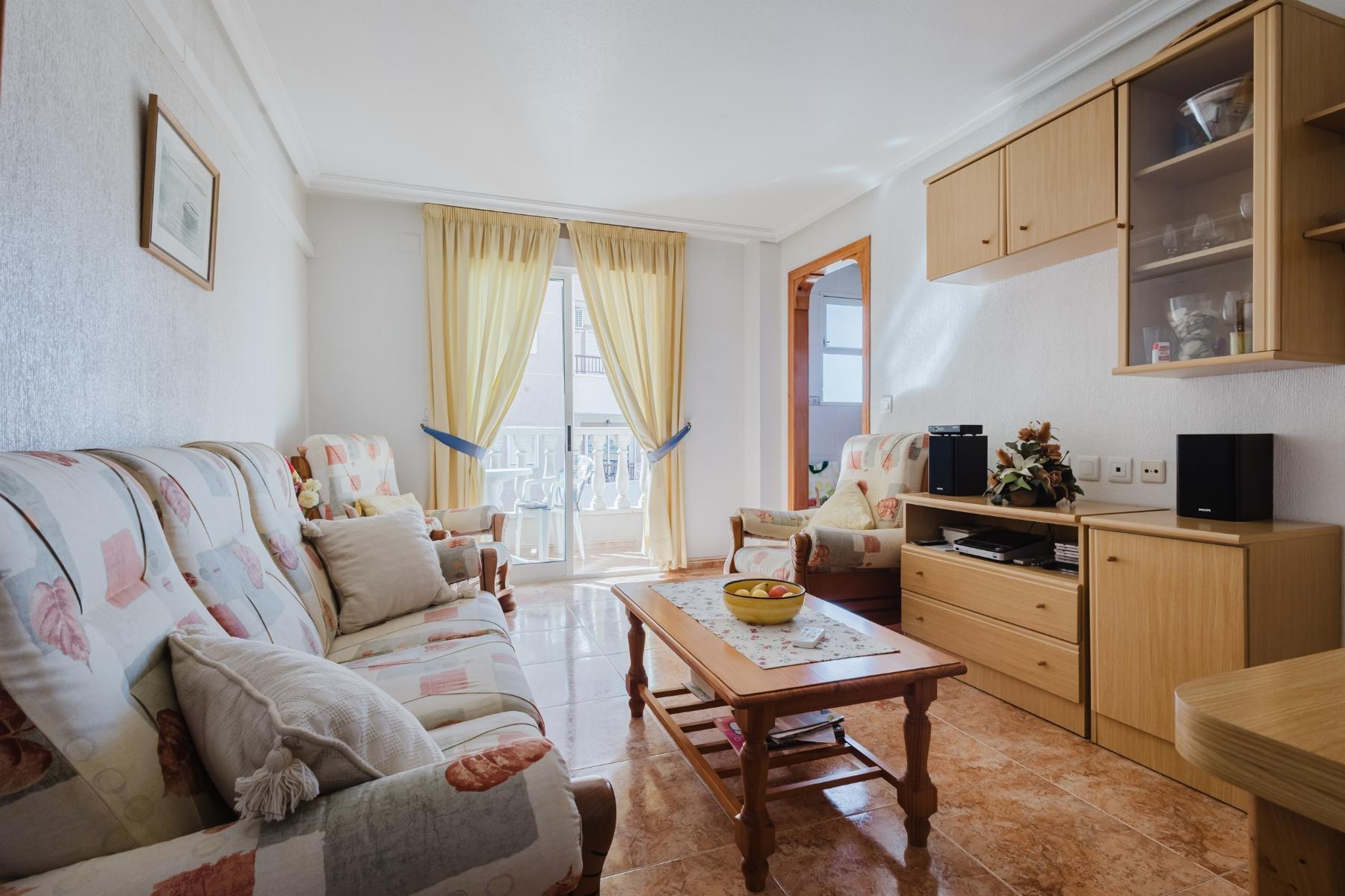 Apartment in Torrevieja, Alicante, Spain 3 bedrooms, 81 sq.m. No. 184255