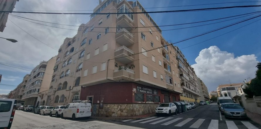 Appartamento a Torrevieja, Alicante, Spagna 2 camere da letto, 53 mq. N° 184260