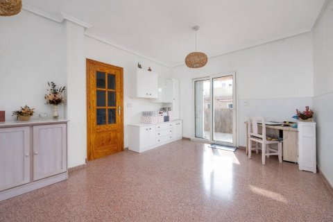 Appartamento in vendita a Torrevieja, Alicante, Spagna 2 camere da letto, 80 mq. N° 184259 - foto 6