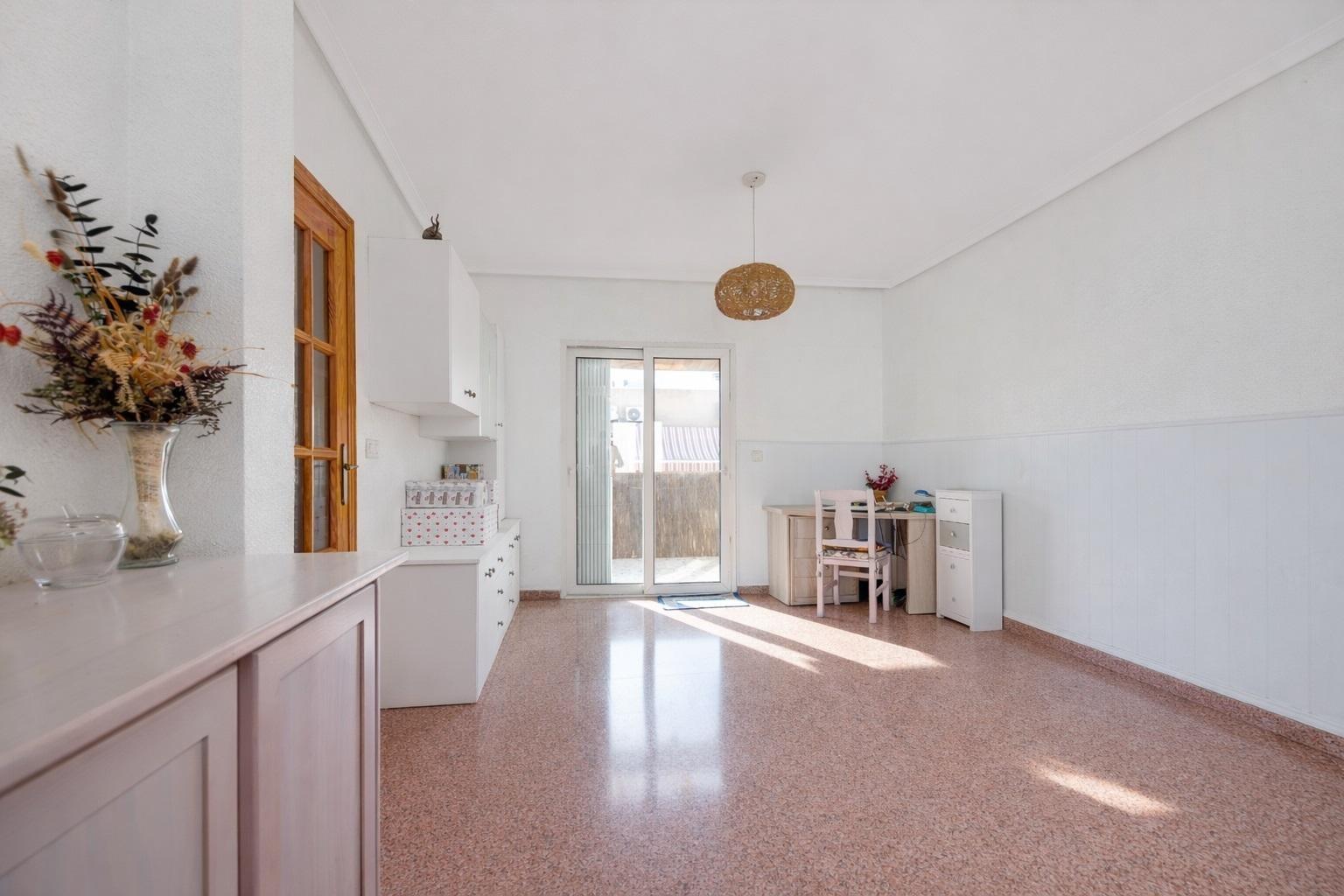 Apartament w Torrevieja, Alicante, Hiszpania 2 sypialnie, 80 mkw. nr 184259
