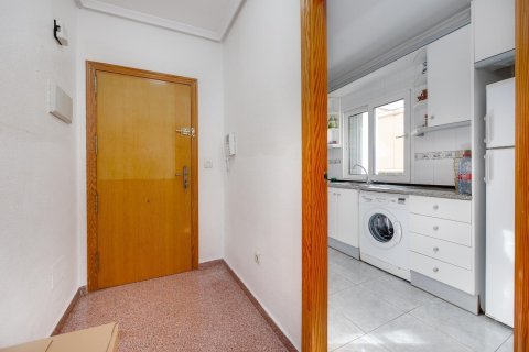 Appartamento in vendita a Torrevieja, Alicante, Spagna 2 camere da letto, 80 mq. N° 184259 - foto 2