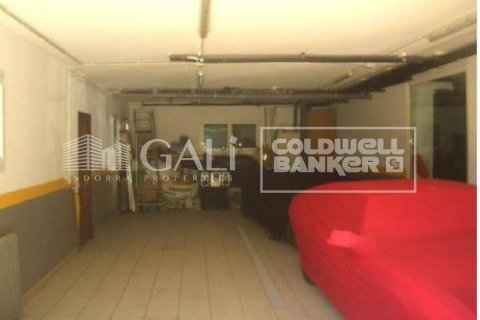 Huvila myytävänä Principado De Andorra (Ninguna Poblacion Tiene C.P.), Lleida, Espanja, 4 makuuhuonetta, 405 m2 No. 160354 - kuva 19