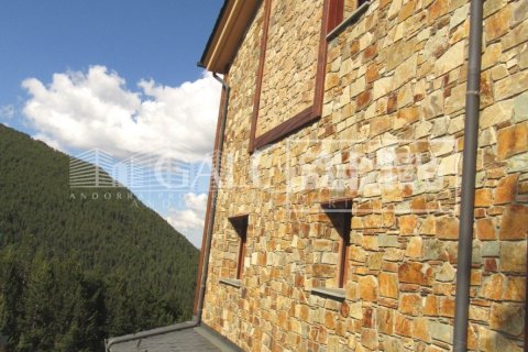 Casa in vendita a Principado De Andorra (Ninguna Poblacion Tiene C.P.), Lleida, Spagna 4 camere da letto, 335 mq. N° 160353 - foto 4