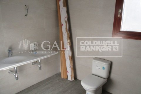 House for sale in Principado De Andorra (Ninguna Poblacion Tiene C.P.), Lleida, Spain 4 bedrooms, 335 sq.m. No. 160353 - photo 23