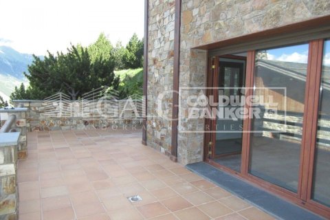 House for sale in Principado De Andorra (Ninguna Poblacion Tiene C.P.), Lleida, Spain 4 bedrooms, 335 sq.m. No. 160353 - photo 5